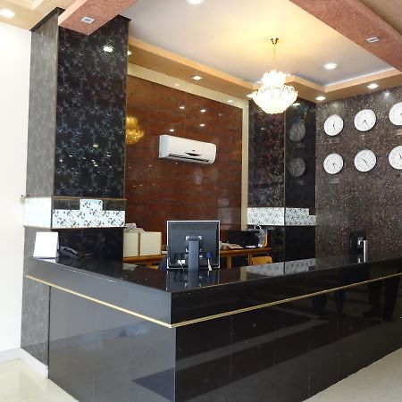 Hotel Sky Towers Karachi Extérieur photo