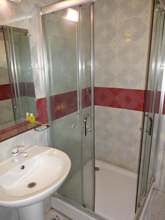 Hotel Sky Towers Karachi Extérieur photo
