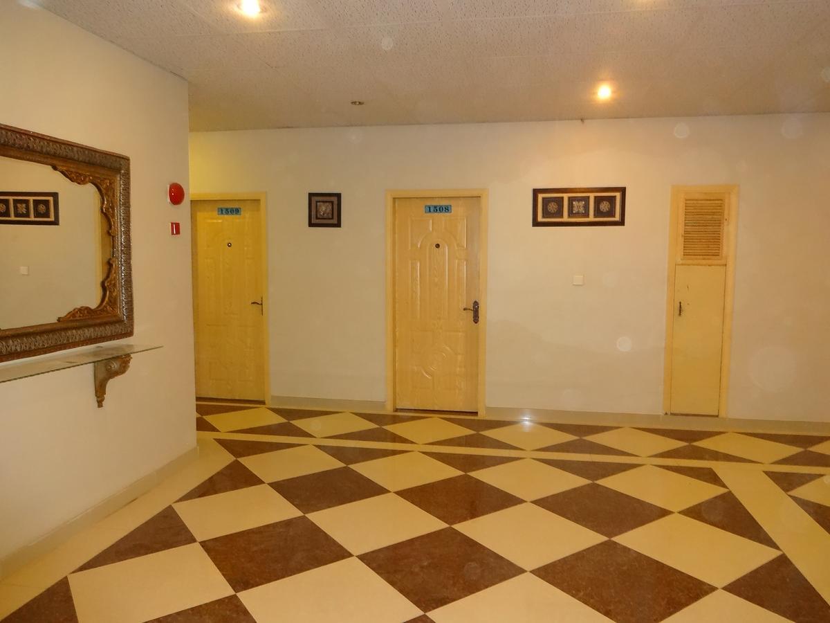 Hotel Sky Towers Karachi Extérieur photo