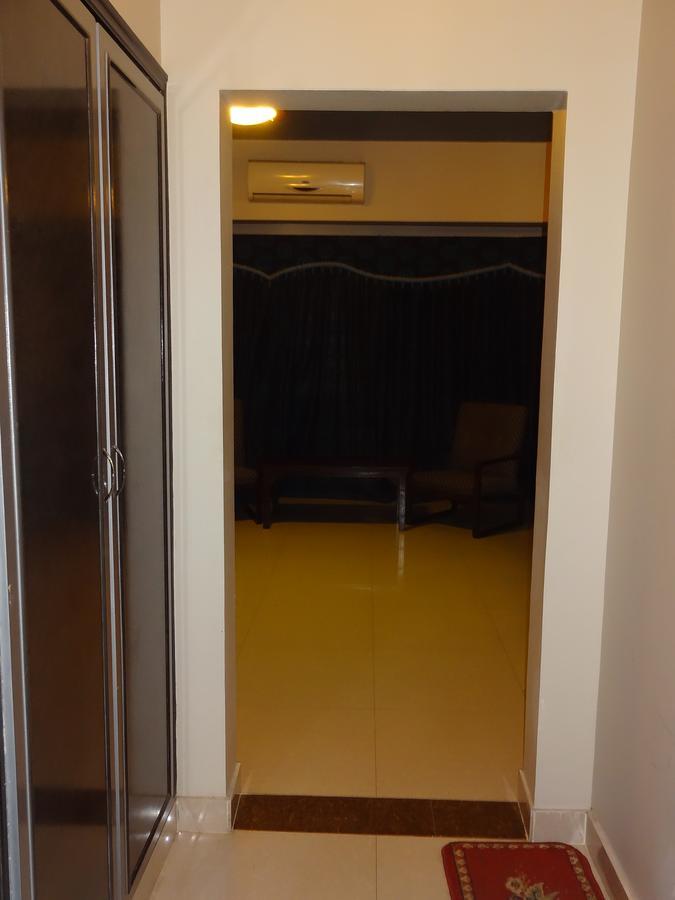 Hotel Sky Towers Karachi Extérieur photo
