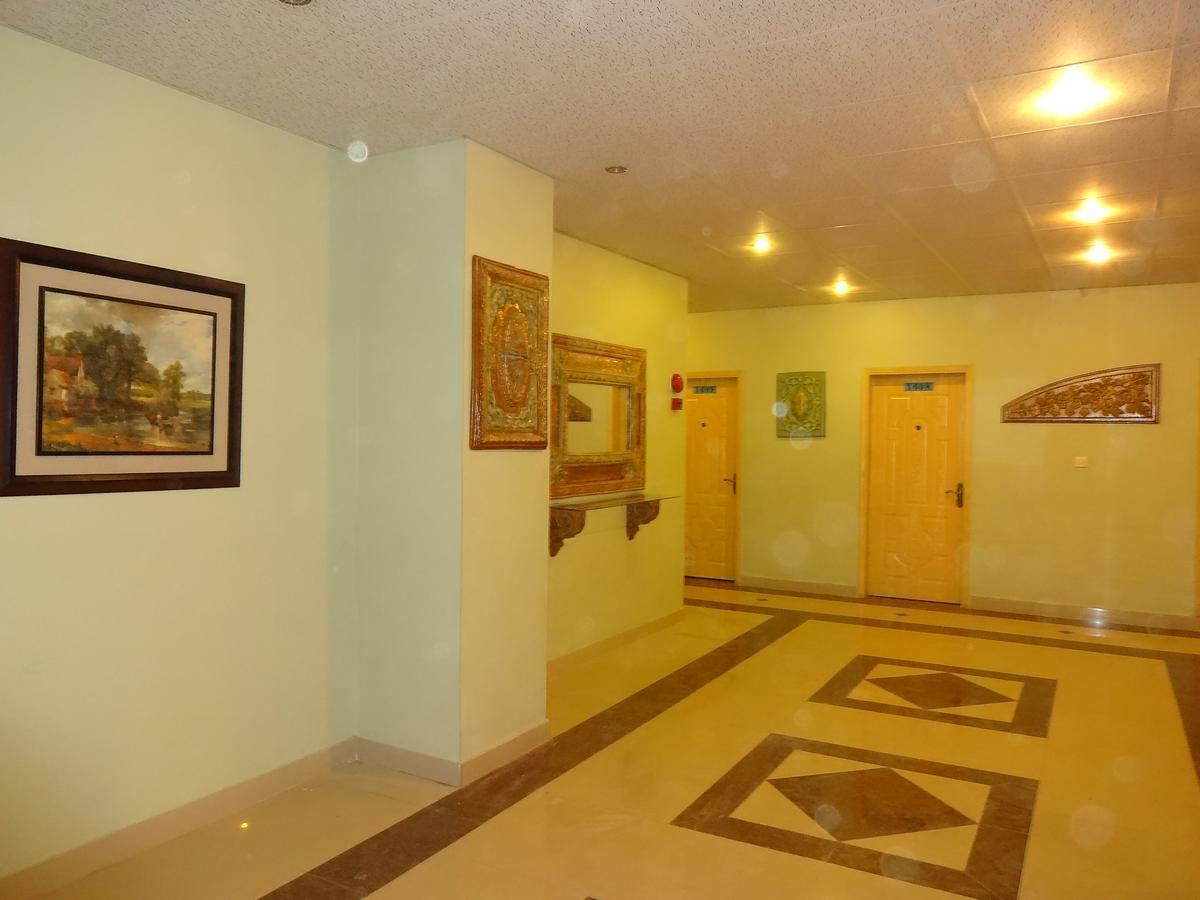 Hotel Sky Towers Karachi Extérieur photo