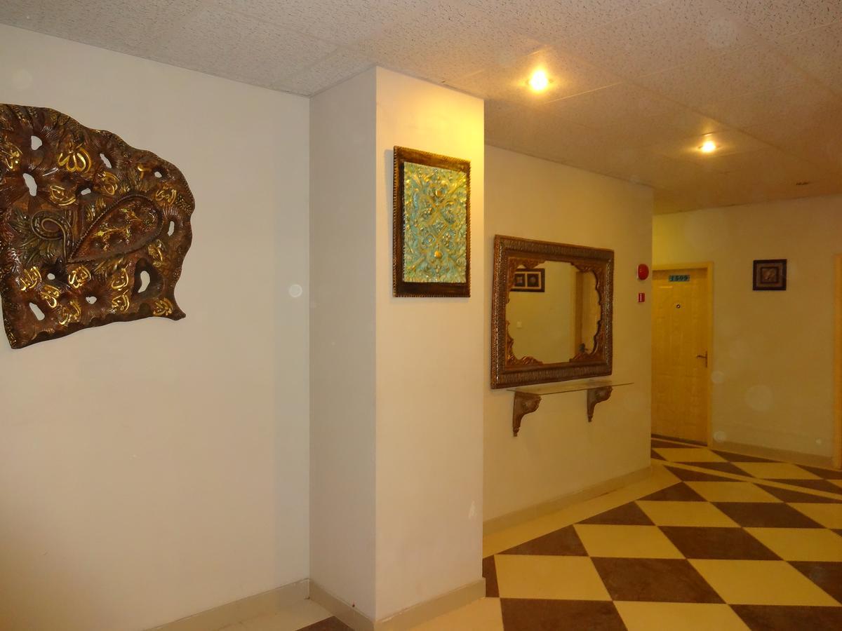 Hotel Sky Towers Karachi Extérieur photo